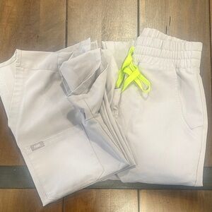 Figs Slate Gray Scrub Set